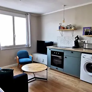 Apartamento Centre Ancien Proche Gare Et Depart Corse- 5 Pers - Freewifi - Ac